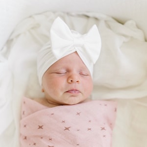 Baby Girl Off White Bow Turban, white bow hat, white baby hat, baby turban, white baby turban, white baby bow hat, white newborn turban