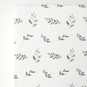 Green Leaves Bamboo Premium Fitted Crib Sheet, Gender Neutral crib sheet, leaves crib sheet, baby crib sheet