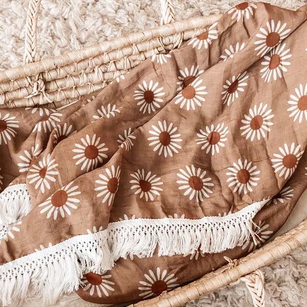 Daisy Fringe blanket/swaddle main image 0
