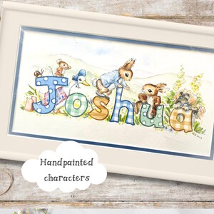 Arte con nome in stile Peter Rabbit - dipinto per bambini unico e originale, arte dipinta a mano e incorniciata, regalo per neonati, campione per neonati
