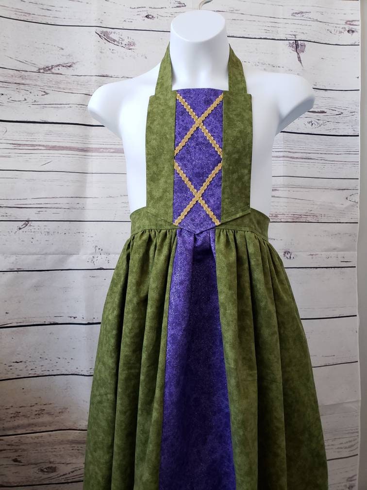 Sanderson Sisters Winifred Hocus Pocus dress up apron