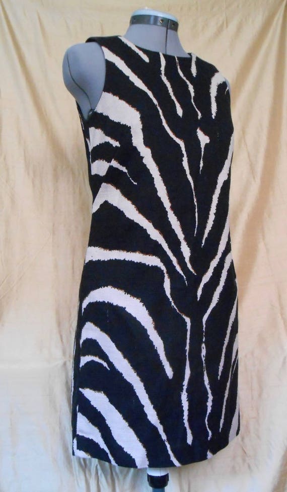 Cute Ann Taylor Loft 100% Cotton Animal Print Slee