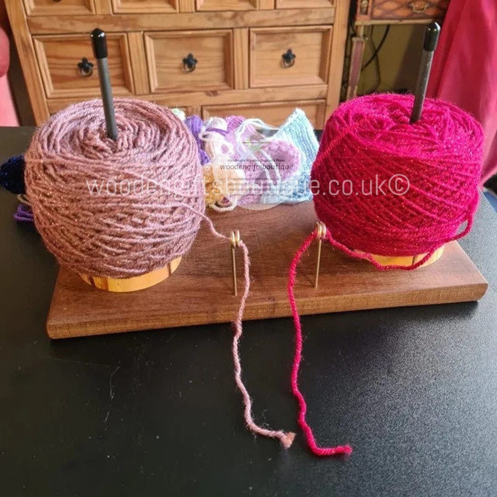 Wool Jeanie Magnetic Pendulum Yarn Knitting and Crochet Yarn Feeder Holder  Shipping From the US With Spare Parts Option for Spindle and Base -   Denmark