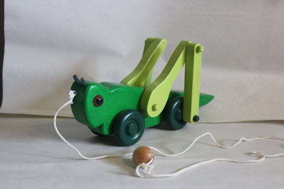 grasshopper pull toy