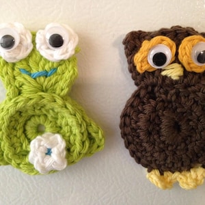Set of 2 Crocheted Fridgies- Frog and Owl