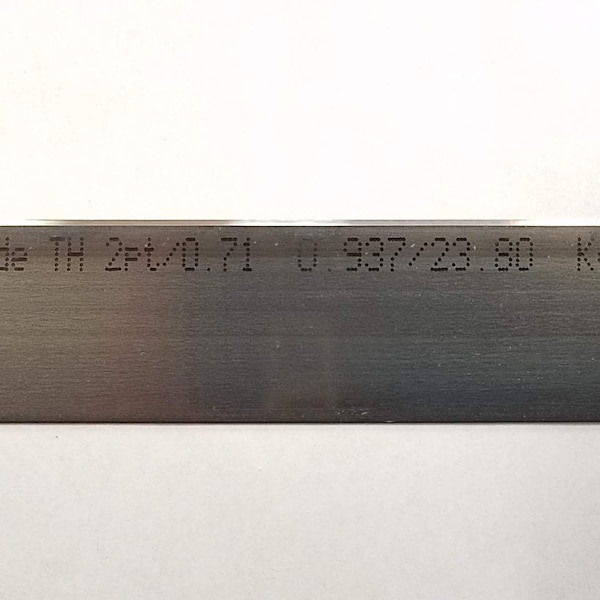 2pt. 0.937" Center Face (CF) Steel Rule Blade for Cutting Dies, 30" stick