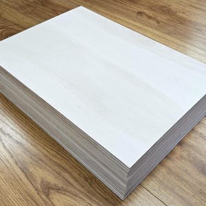 Contreplaqué d&#39;eucalyptus 3 mm (1/8 po.), 20 x 15 po., prêt pour le laser, qualité B/B