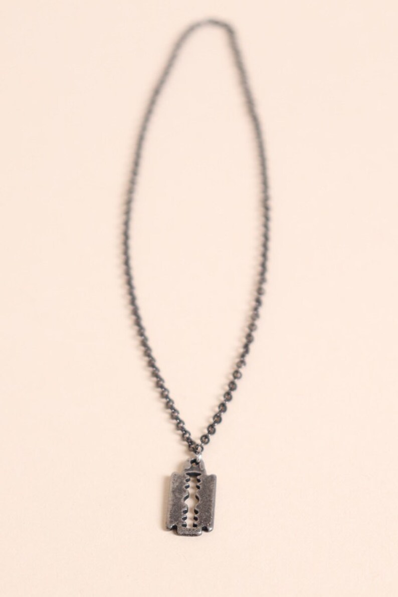 SD_Razor Blade Necklace Etsy