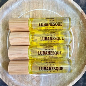 Natürlicher Roll-on-Parfüm mit ätherischen Ölen