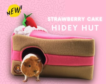 GuineaQueen® Strawbery Cake Hidey Hut - Guinea Pig Fleece Bed - Hideout - Foam House