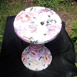 Tam Tam taburete Designers Guild Tourangelle Peony retro 1960 decoupage silla rosa sorbete portátil ligero almacenamiento peso máximo 14 piedra 89 kg