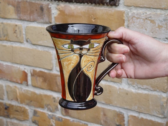 Hand-Painted Cat Mug - Unique Pottery Coffee Cup for Cat Lovers - Red, Green, Beige, Black - 380ml - Dishwasher & Microwave Safe