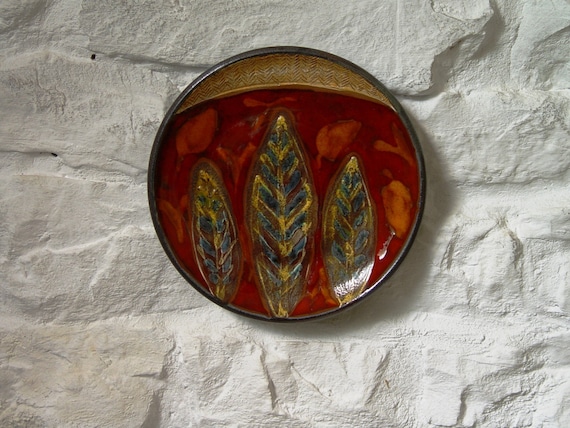 Christmas Gift - Wall Decor, Hanging Pottery Plate, Ceramic Plate with Hand Painted Leaves, Artistic Pottery, Fireplace Decor