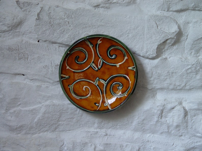 Small Wall Hanging Pottery Dish Earthen Decorative Plate Green Ceramic Plate Orange