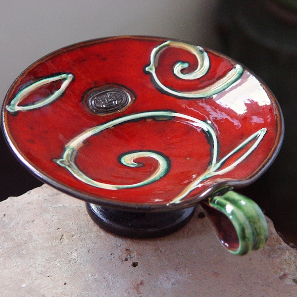 Bougeoir fait à la main en poterie rouge-vert