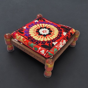 antiguo oriental lujoso Suzani taburete silla taburete asiento cojín taburete puf con tapicería antigua Suzani Punjab