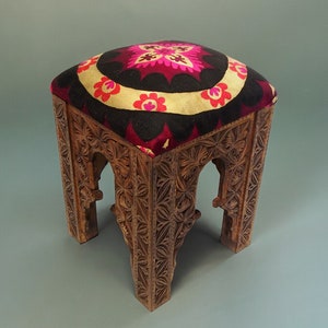 aspecto antiguo oriental lujoso taburete Suzani silla taburete asiento cojín taburete puf con tapicería antigua Suzani No:17/A