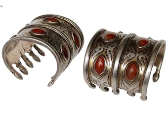 un par de antiguos brazaletes de plata de Turknene brazalete talisman Turkmenistán Afganistán No-17/496