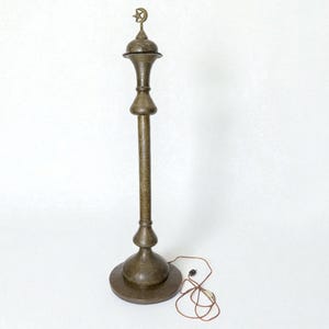 Antique Islamic Moorish oriental brass floor lamp standard lamp from the 19 th c. Moroccan Middle Eastern
