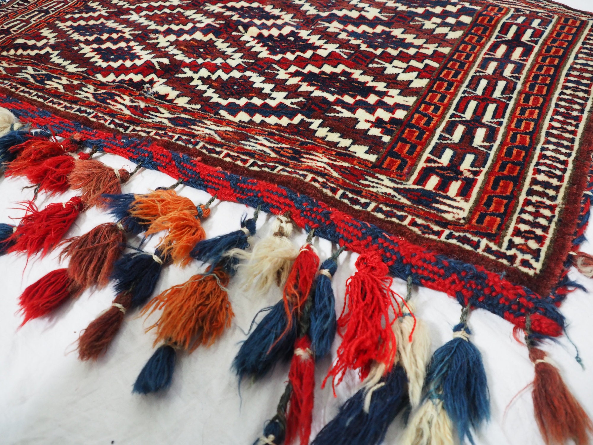 Décoration Textile Turkmène Asmalyk - Broderie Faite Main Pour Porte Ou Mur