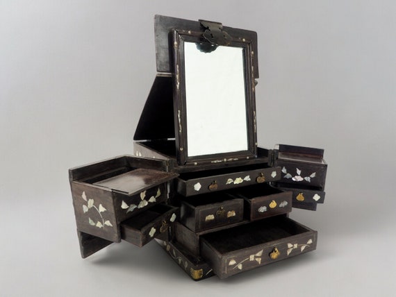 Beautiful Antique Chinese Jewellery Box With Mirror and Mother of