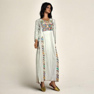 antique hand embroidered arabic bedouin palestinian Ethnic thob tunic tatreez dress No-16