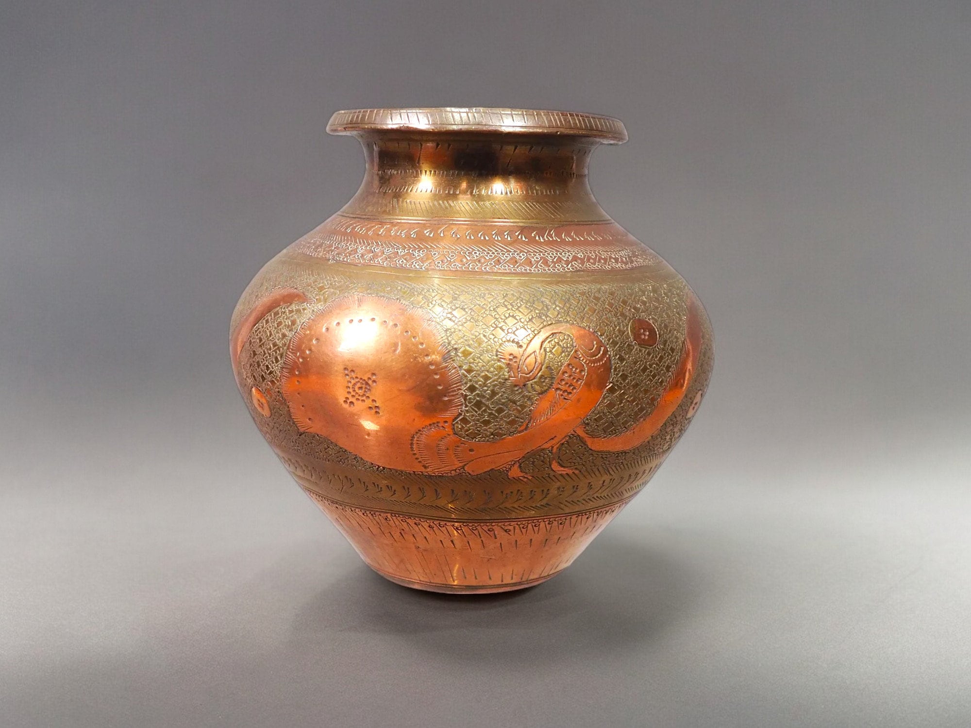 0,75 Liter antique solid Brass indian Vessel kalash Lota No: 22/2