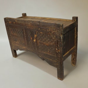 antique 19th century orient vintage wooden nomadic yurt treasure Dowry Chest from  Afghanistan turkmenistan No:22/2