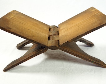 No:W1 Antique  19th century Islamic Qur'an stand  wood Qur'an Stand  swat valley Pakistan