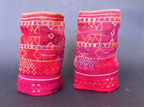 a pair of antique Woman’s Silk embroidered islami… - image 3