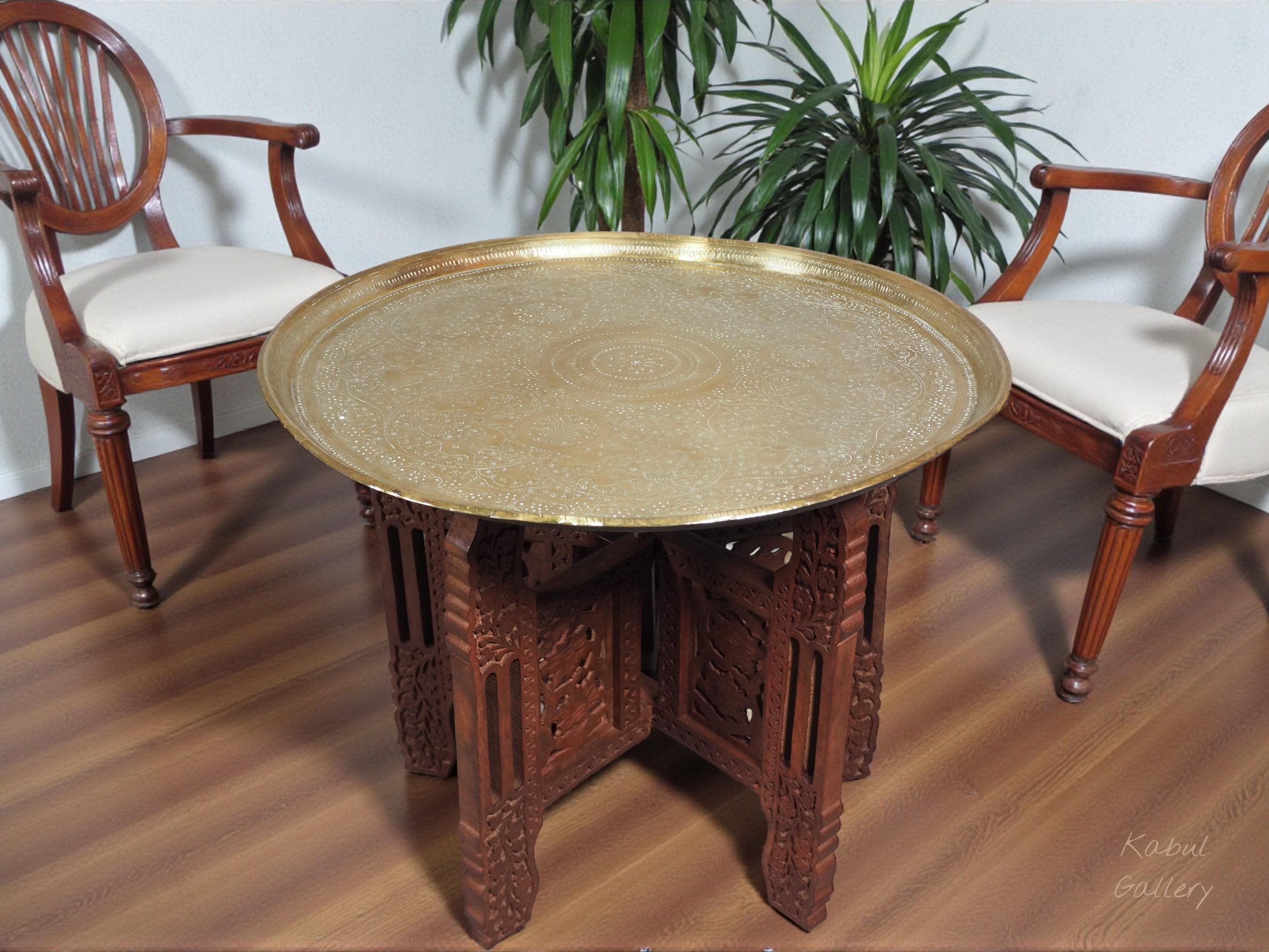 Vassoio Ottomano In Legno Di Acacia E Noce Con Manici In Ottone – 43,2x33x5,1 Cm, Inclusi 3 Tappetini Silicone