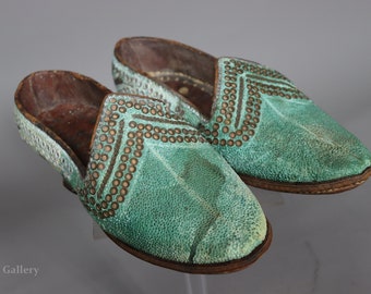 antique original Afghanistan  Afghan Uzbeki women’s  Traditional embroidered Wedding shoe