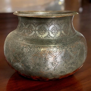 Antique Engraved Large islamic Tinned Copper  cooking pot  High Quality, 18/19th C. from Afghanistan No:19/Bدیگ