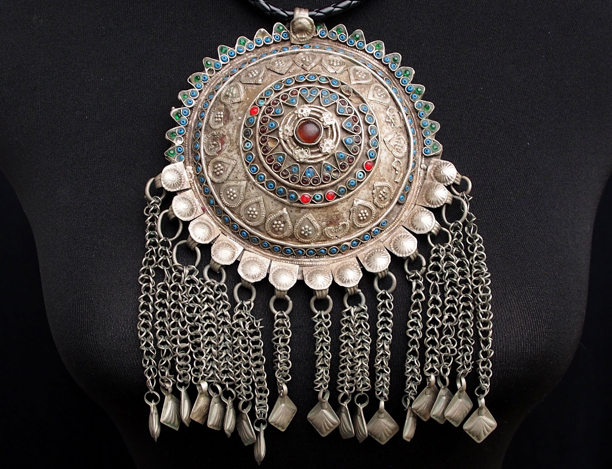 Antike Nomaden Silber Halsmomente Kette mit Amuletten Anhänger