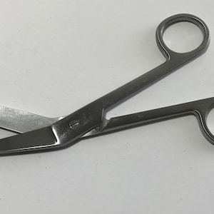 Ciseaux de réparation de stylo