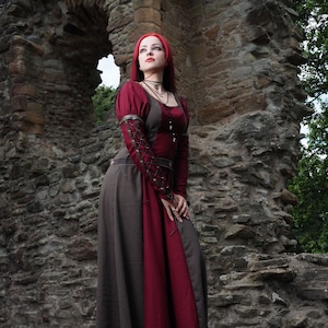 Froya dress Viking LARP cosplay Medieval Fairy Elven Pagan Renfaire Renaissance Cosplay Costume Handfasting Pagan Wicca Larp Reenactment