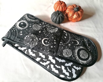 Oven Coven, Goth Oven Mitts, Goth oven gloves, Halloween, Goth Gloves, Gothic oven gloves, Goth Homeware, Kitchen Witch, Spooky gift