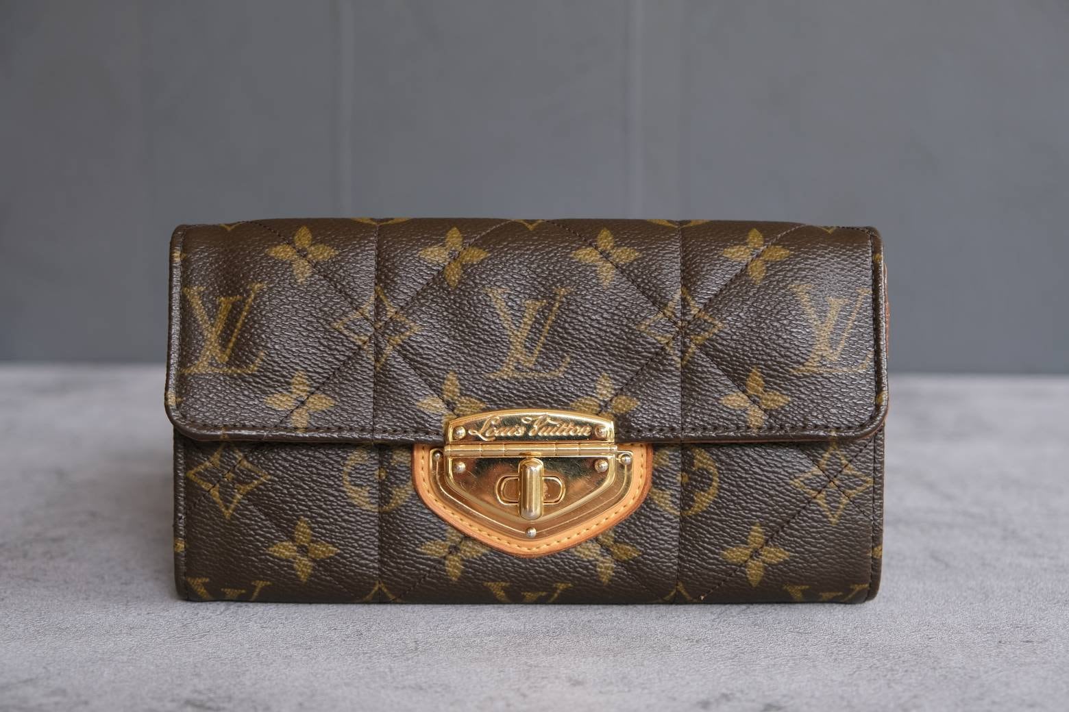 Authentic Louis Vuitton Limited Edition Etoile Wallet 