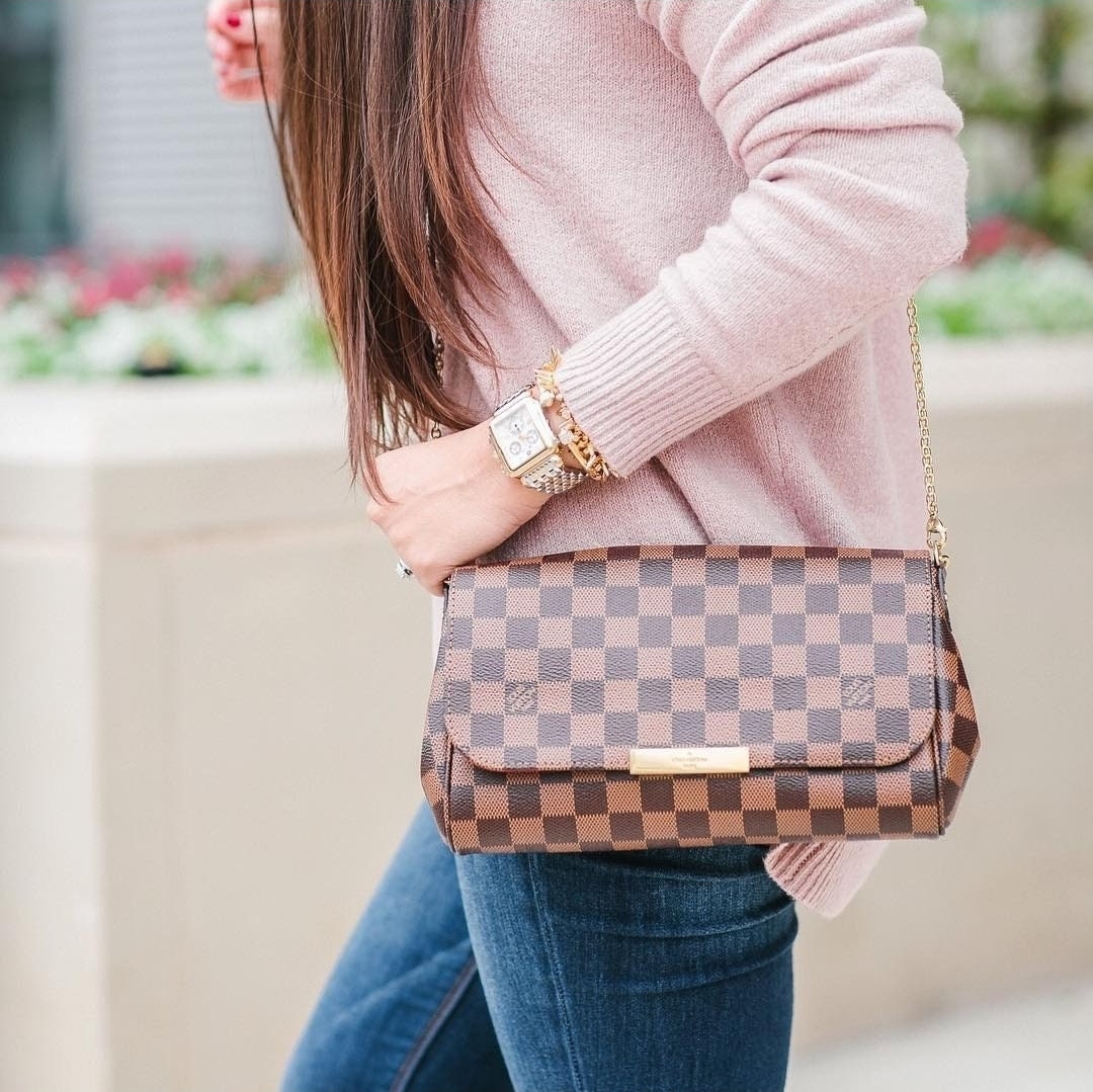 LOUIS VUITTON Favorite MM Damier Ebene Crossbody Bag Brown