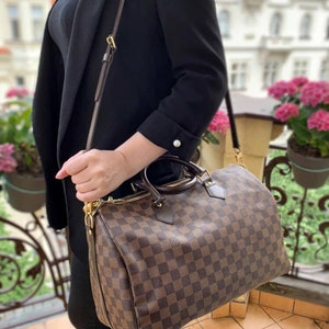 Luis Vuitton Speedy 30 Bandouliere Damier Ebene Print Crossbody