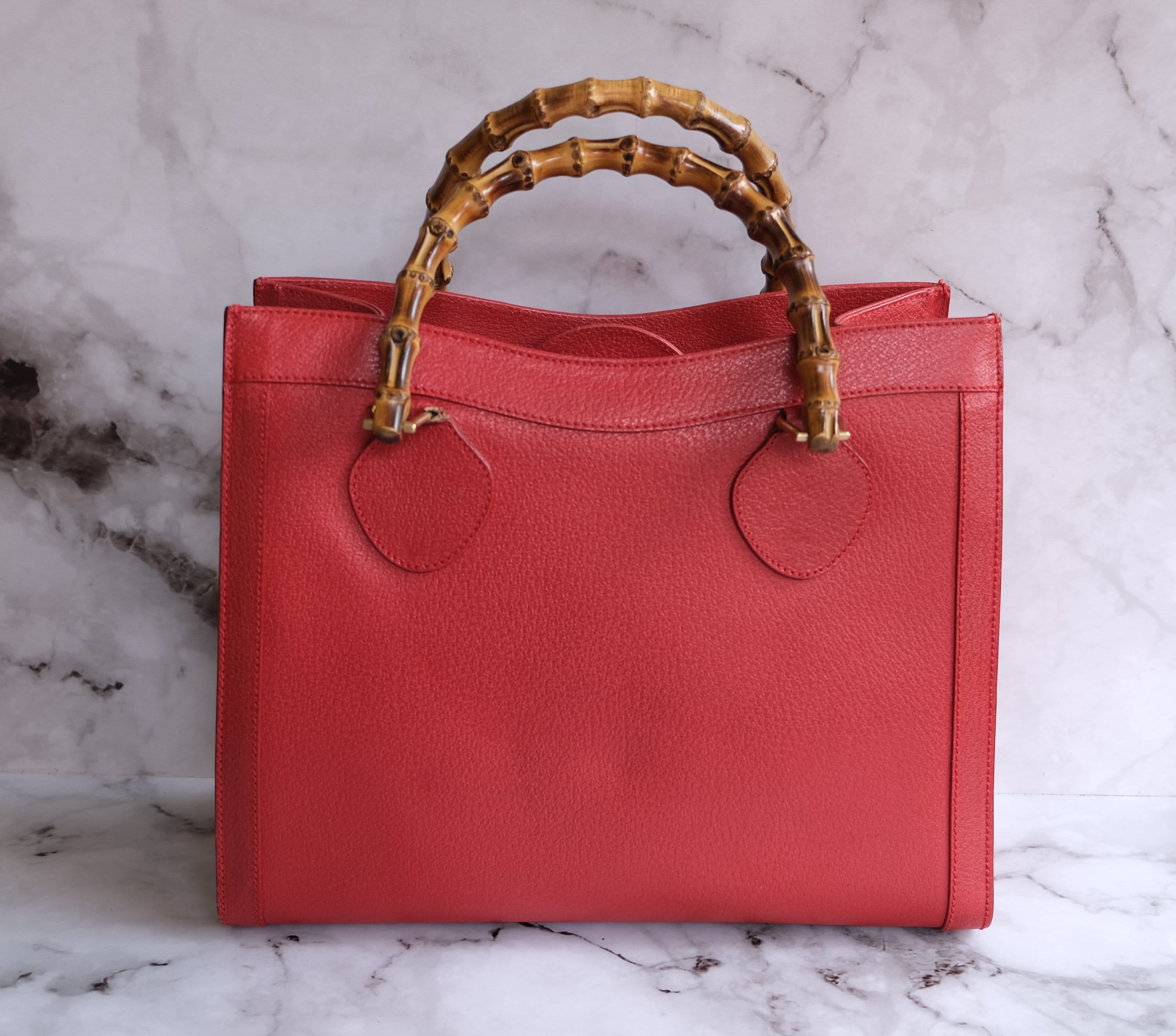 gg marmont half moon shaped mini bag white