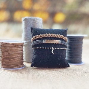 Pack of 3 handmade macrame bracelets with waxed thread and steel. Friendship bracelets. Bracelets for gifts to friends, sisters, mothers