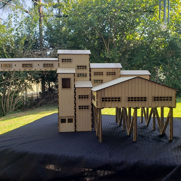 O Scale Mine Factory Warehouse - Model railroad train kit building