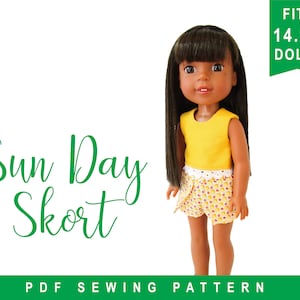 Könnte beinhalten: PDF-Schnittmuster für einen "Sun Day Skort" für 36,8 cm Puppen. Das Schnittmuster ist auf einer Puppe abgebildet, die ein gelbes Tanktop und einen Skort mit Blumenmuster trägt.