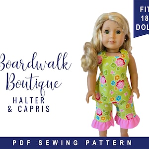 Peut inclure: Patron de couture PDF pour un haut halter et un pantalon capri pour poupées de 45,7 cm. La tenue est verte avec un imprimé floral et des volants roses. Le patron s'appelle "Boardwalk Boutique".