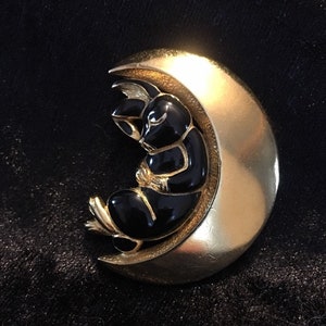 Vintage Rabbit Moon Brooch, Moon Brooch,  Moon Pin, Moon Jewellery, Moon face Brooch, fantastic piece.