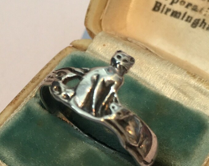 Vintage Cat Ring, Silver Cat ring, Cat Jewellery, Cat design ring, sterling silver, silver animal ring, striking design.