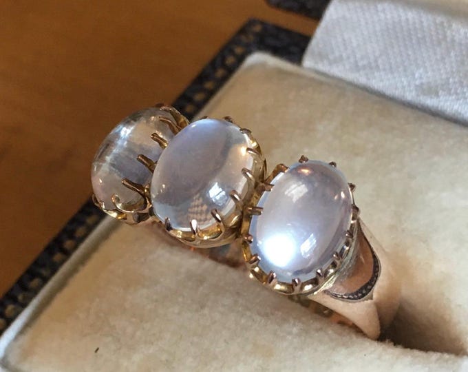 Edwardian 14 Ct Gold Moonstone Gold ring, divine rare piece