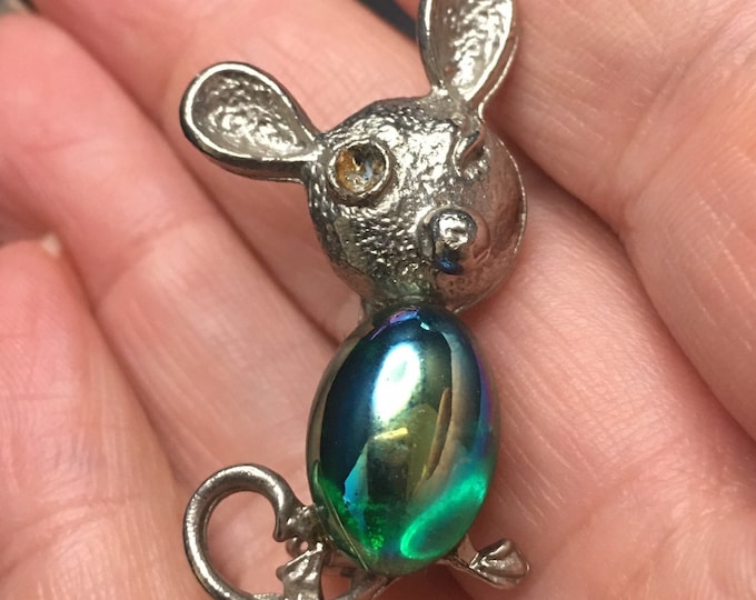 Vintage Mouse brooch, Mouse Brooch, Mouse Jewellery, Mouse Pin, Mouse brooch, Animal pin, great costume piece.