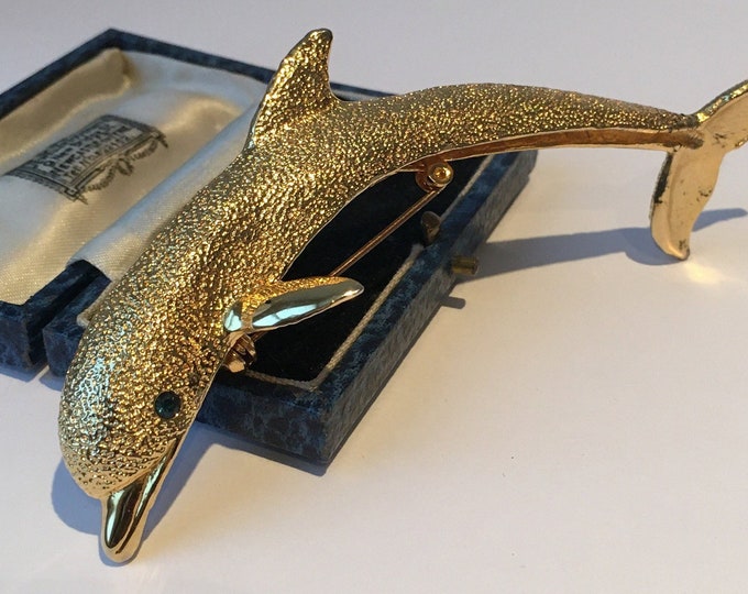 Vintage Dolphin Brooch, Dolphin Brooch, Dolphin Jewellery, Dolphin Pin, Dolphin Jewellery, Gold Dolphin, Animal Pin, Sea Brooch, divine.